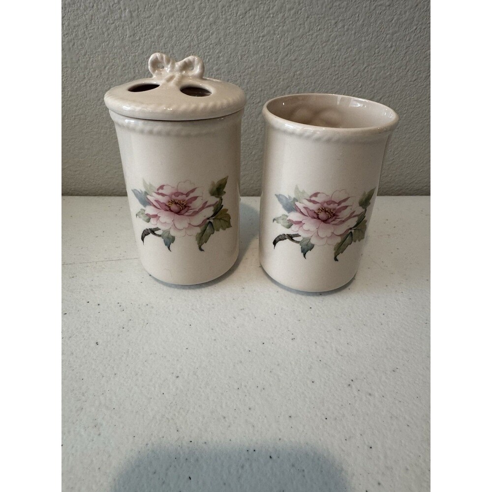 Vintage Floral Bathroom Set Toothbrush Holder & Tumbler